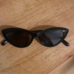 Cat eye sunglasses